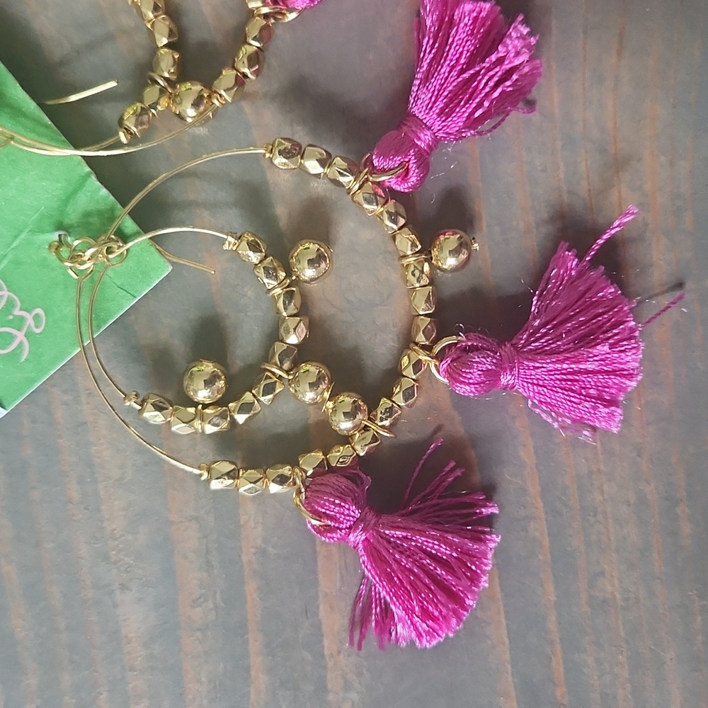 Lilly Pulitzer gold hoop earrings - Picture 2 of 3